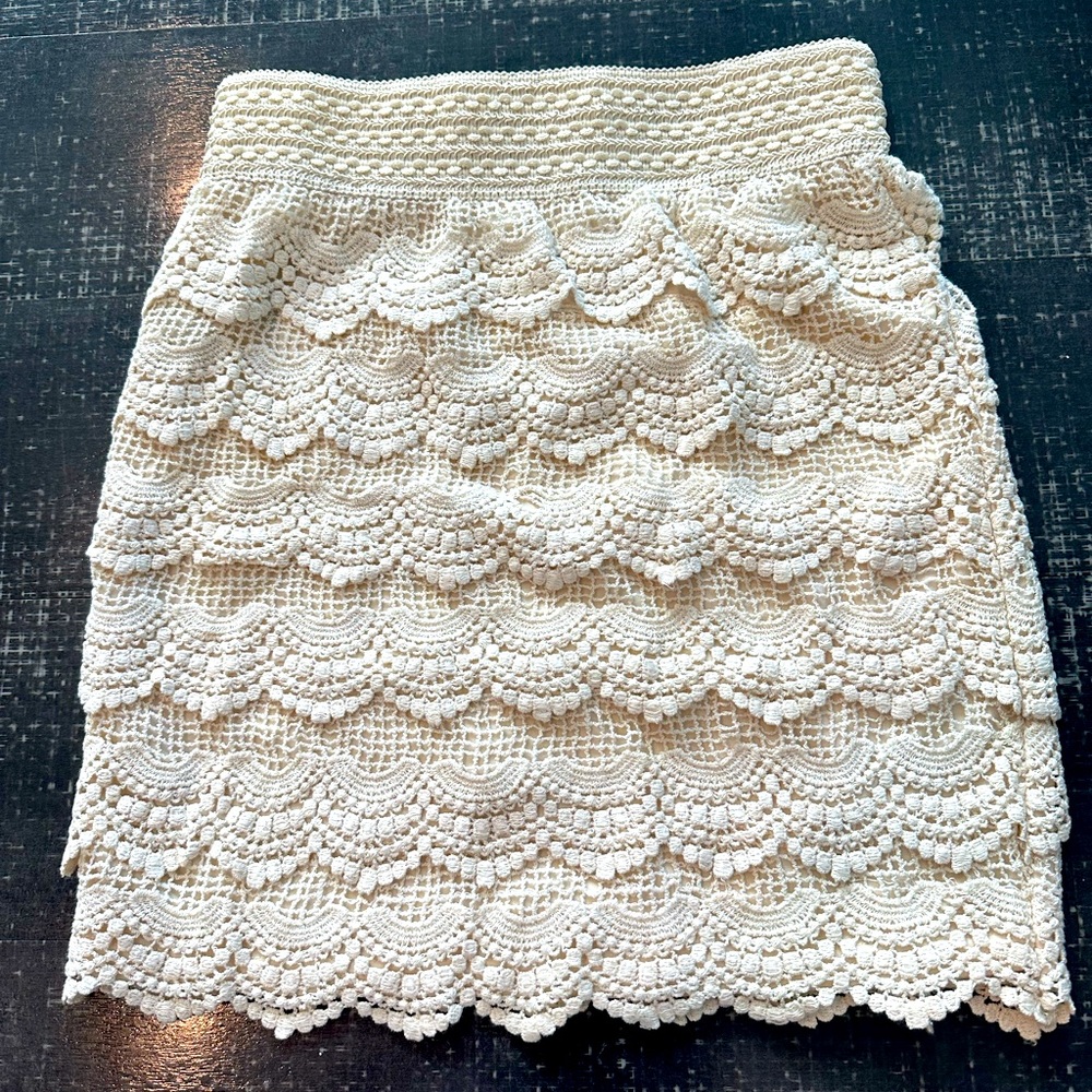 Cotton knit mini skirt with elastic waist, cream color